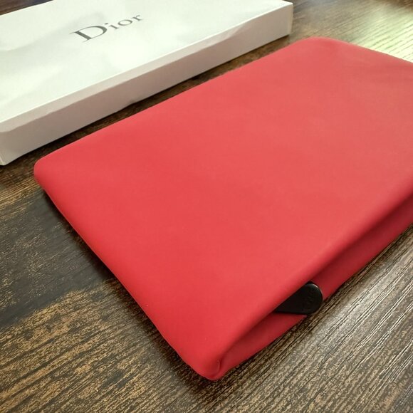 DIOR Beauty Red and Black Metal Zipper Pouch New - Limited Edition - Picture 9 of 9